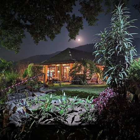 Hotel Toliman San Lucas Tolimán 外观 照片