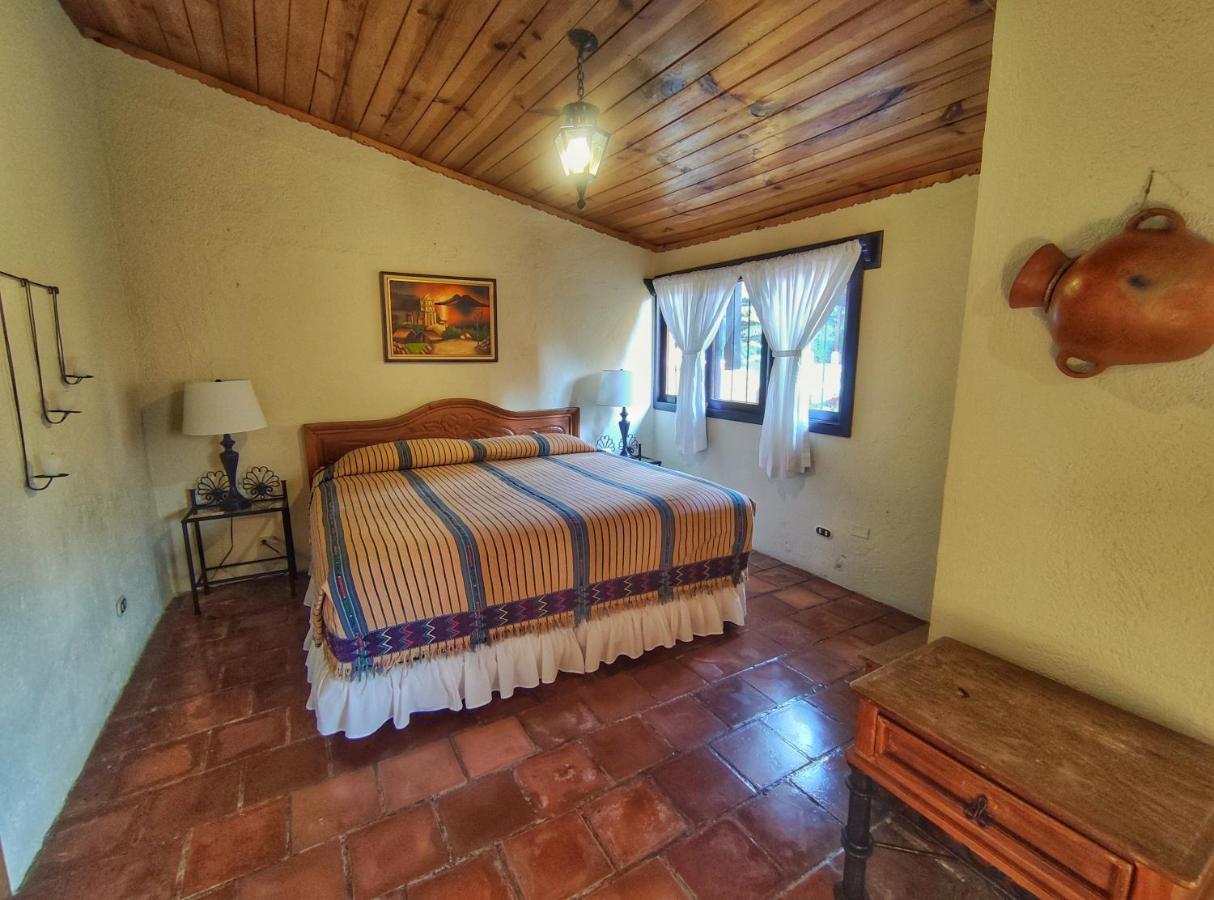 Hotel Toliman San Lucas Tolimán 外观 照片