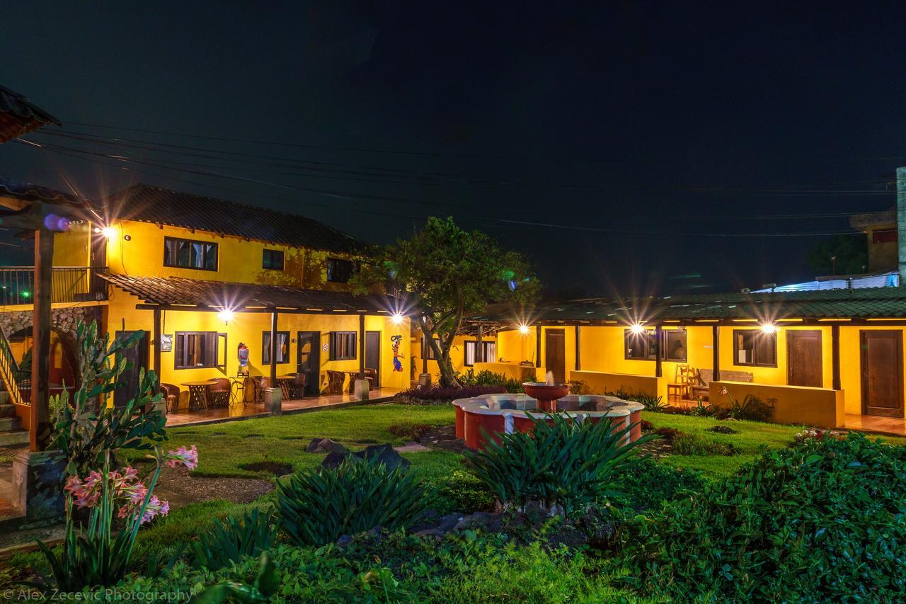 Hotel Toliman San Lucas Tolimán 外观 照片