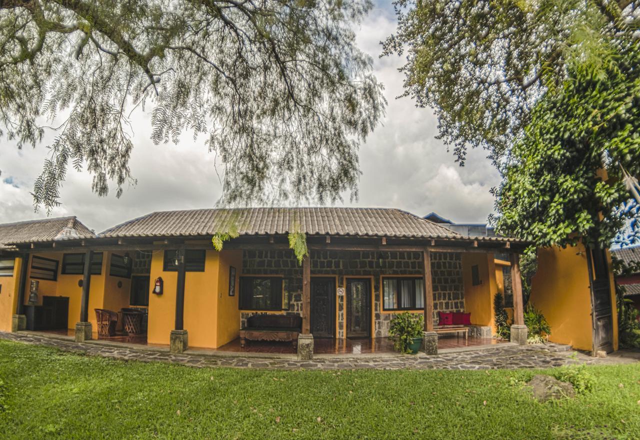 Hotel Toliman San Lucas Tolimán 外观 照片