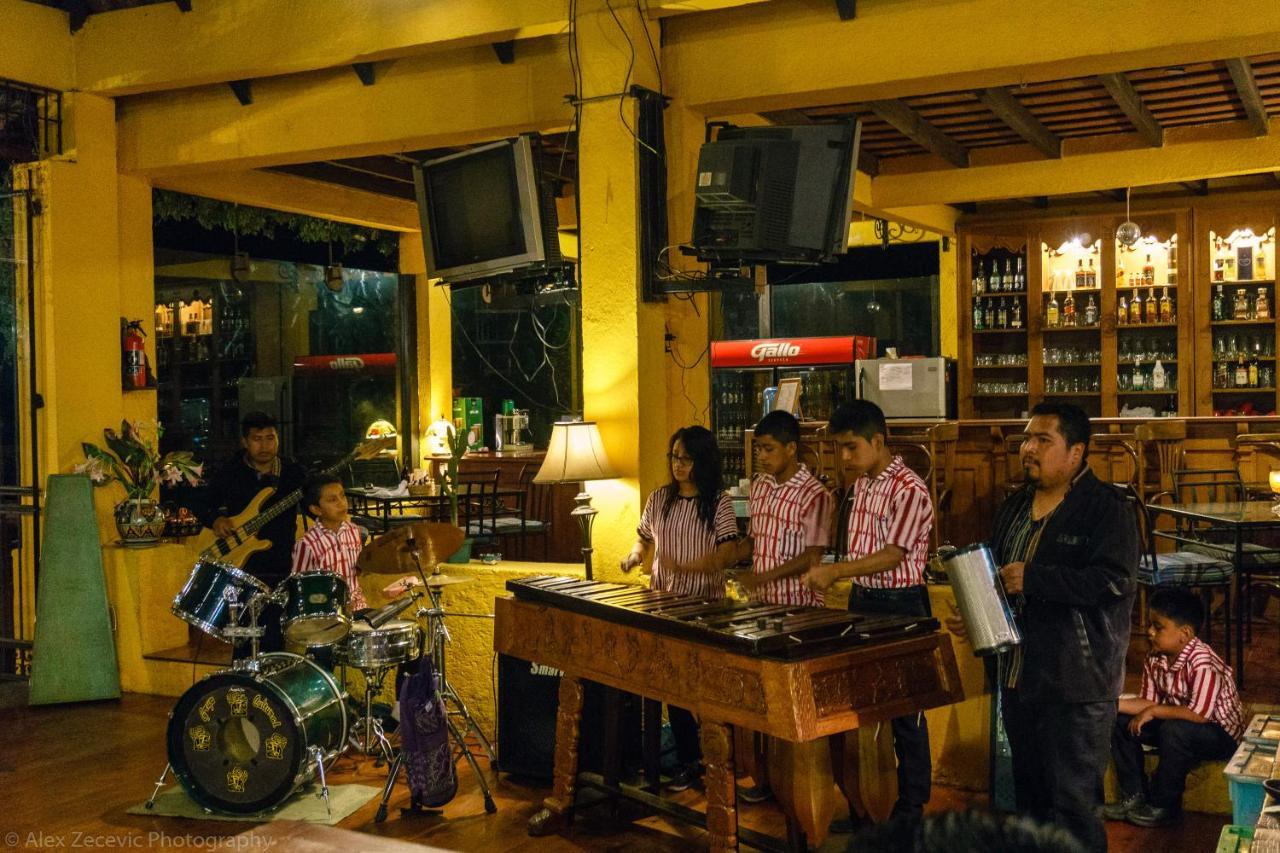 Hotel Toliman San Lucas Tolimán 外观 照片