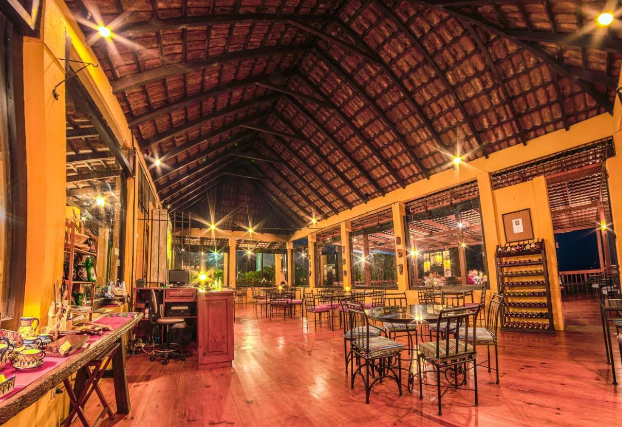 Hotel Toliman San Lucas Tolimán 外观 照片