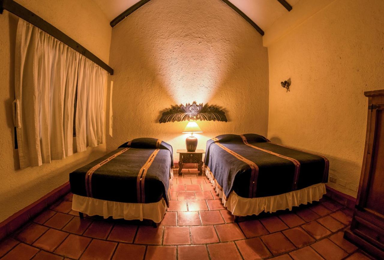 Hotel Toliman San Lucas Tolimán 外观 照片