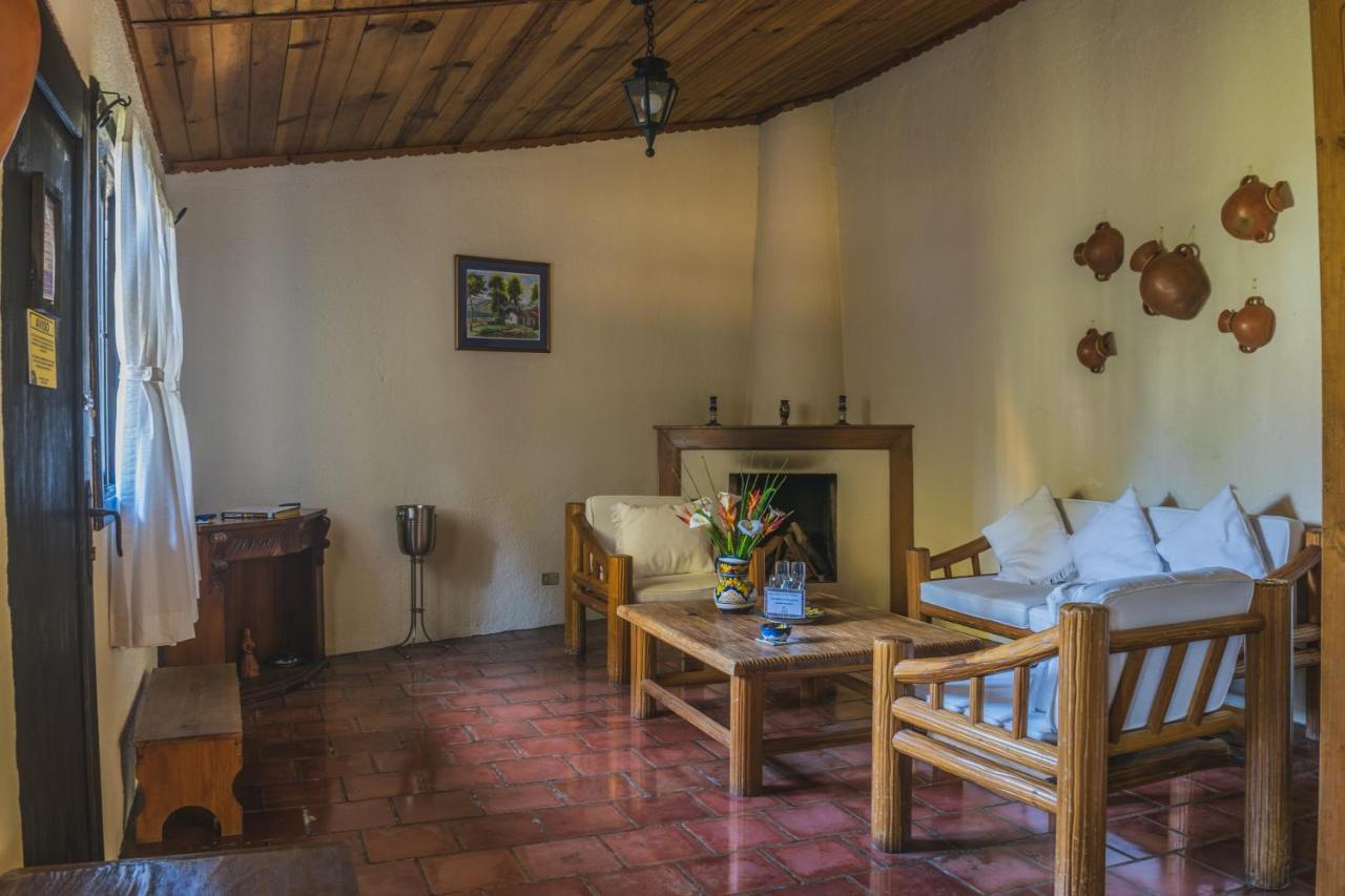 Hotel Toliman San Lucas Tolimán 外观 照片